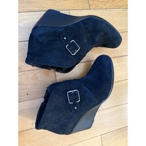 Clark's Suede Wedge Booties heels ‎ Ankle Boots Black Classic Women's size  7M